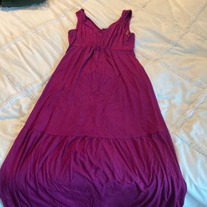 EUC maternity maxi dress